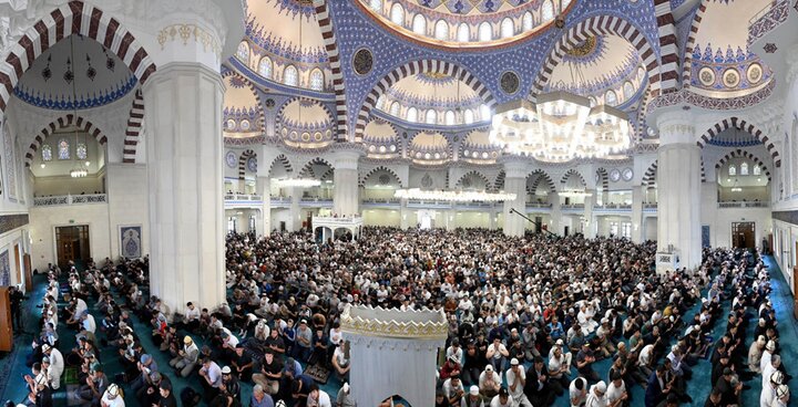 نقض حقوق یا مبارزه با رادیکالیسم؟
 تصویب قانون جدید آزادی دین در قرقیزستان
