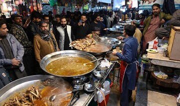 خیابان غذا در راولپندی پاکستان در ماه رمضان
