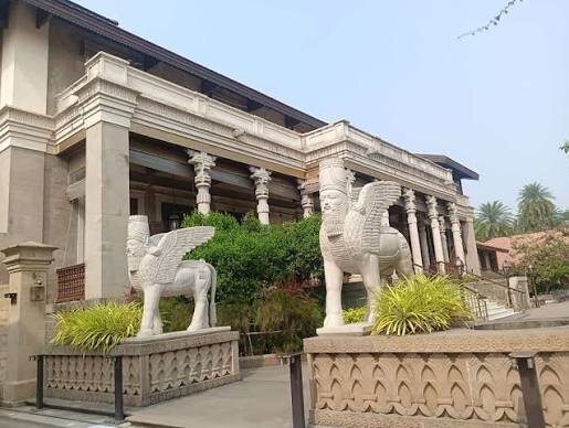 آتش"  بهرام ایرانشاه " نماد پیوند تاریخی زرتشتیان هند و ایران
