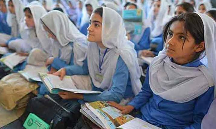 چرا تحصیل دختران در پاکستان پس از پایه پنجم متوقف می‌شود؟