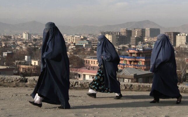 بررسی نقش زنان در جامعه افغانستان