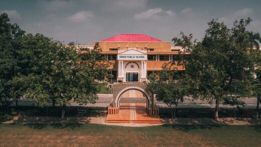 مدرسه " صادق " میراثی سلطنتی در خدمت آموزش و پرورش پاکستان